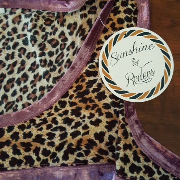 Sunshine and Rodeos sleeveless top - Picture 2 of 3